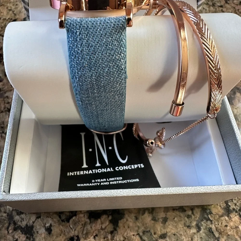 New in box Women's Gold-Tone Denim Strap Watch Set 36.8mm
